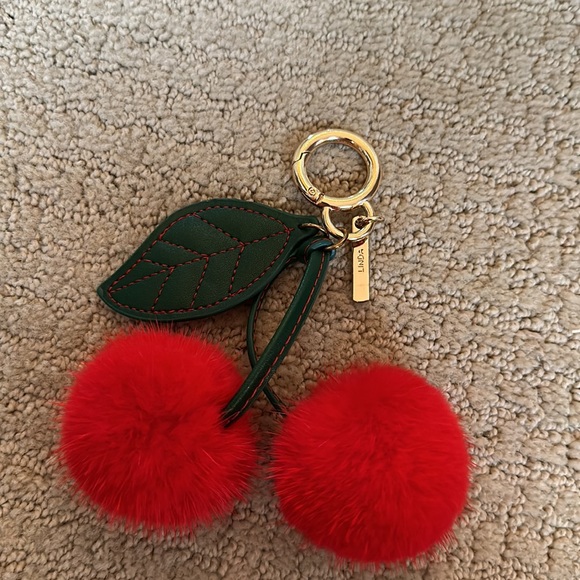 Linda fur cherry bag charm - Picture 2 of 2